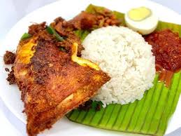 Sementara menunggu nasi lemak siap, boleh la goreng ayam berempah.goreng pada api sederhana kecil untuk elakkan hangit pada luar dan tidak masak.setiap 7 minit sekali terbalikkan ayam. Very Satisfying Nasi Lemak Ayam Berempah Review Of Rich N Flavour Subang Jaya Malaysia Tripadvisor