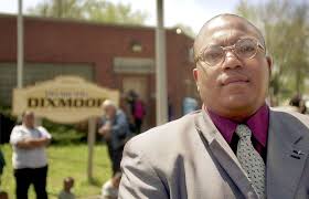 Uzi coverup: Derrick Muhammad, mayor of ex-Harvey Mayor Eric Kellogg gets 9  months in prison, labeled 'deeply corrupt police officer'