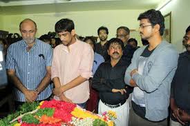 Home » hot news » actor vivek's son prasanna passed away. Funeral Ceremony Of Actor Manivannan Bollywood Celebrities Hub