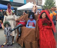 As the oldest of all the baldwin men, it's no surprise that he dominated the '90s with films like the hunt for red october and the shadow. Beetlejuice Movie Family Halloween Costume Diy Instructions