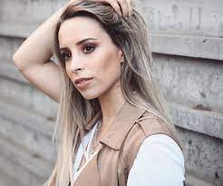 Helena coelho is an actress, known for mistérios de lisboa (2010), mistérios de lisboa (2011) and verão total (2008). 8 884 Gostos 41 Comentarios H E L E N A C O E L H O Helenacoelhooo No Instagram Quot All About Neutral Makeup Li Long Hair Styles Hair Styles Beauty
