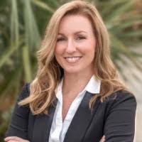 Ginger Bates's Instagram, Twitter & Facebook