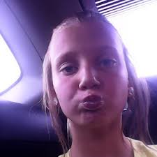 zoey nichole ray (@NicholeZoey)