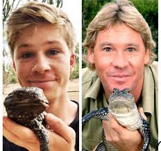 De tal palo tal astilla ❤️ ¡IDÉNTICOS! 😍 El de la izquierda es Robert  Irwin, el hijo de #SteveIrwin el recordado “Cazador de Cocodrilos”... ¿Lo  recuerdas? ❤️ Fuente: @popculture