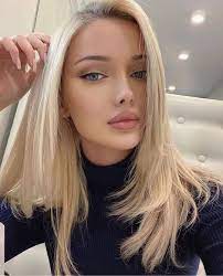 Invitation Pour L Elite D Instagram Coiffures Cheveux Blonds Coiffure Maquillage Cheveux