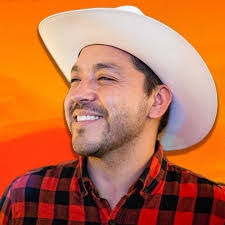 Martha Vielma's Instagram, Twitter & Facebook