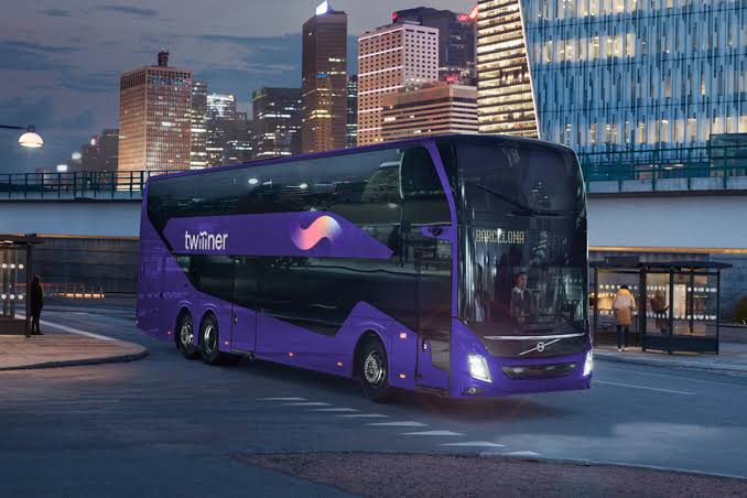 26 seater tour tempo