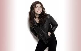 View and download alexandra daddario 4k ultra hd mobile wallpaper for free on your mobile phones, android phones and iphones. Alexandra Daddario Hd Wallpapers Desktop And Mobile Images Photos
