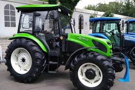 Городской джип (british english (a large, four wheel drive vehicle such as a land rover™ which is driven in towns and cities for ordinary domestic purposes). Novyj Traktor Zamin Otechestvennogo Proizvodstva Predstavlen V Uzbekistane Gazeta Uz