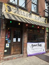 on 3rd avenue, feast exits, yellow rose