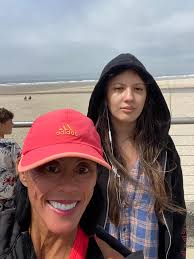 Mother's response to criticism about daughter's hair and appearance