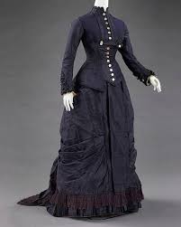 Another Very Smart Ensemble From C 1870s 1880s A Sombre Color With Lots Of Texture And Eyecatching Details On The Bust Stunning Truly Kjole Design Kjoler