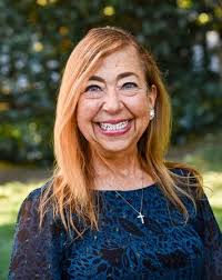 2023 Pinewood Benefit Auction Catalog by Pinewood School