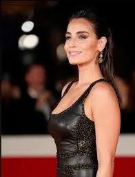 Lara wolf actress age