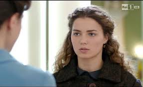 Come continua la storia tra klaus e isabella? Giusy Buscemi Eta Carriera Marito Figli Chi E L Attrice Newsby