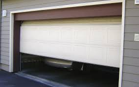 High quality latex paint is the most ideal paint type for all garage door materials but it especially works well for steel or aluminum garage doors. The Best Garage Door Paint Smart Garage Guide