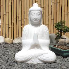Pin Von Asienlifestyle Auf Asiatische Garten Dekoration Statuen Figuren In 2020 Statue Buddha Buddha Statuen