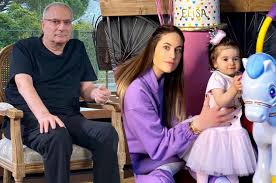 Join facebook to connect with mehmet ali erbil and others you may know. Mehmet Ali Erbil In Torunu Elisa 1 Yasina Girdi Gorenlerin Agzi Acik Kaldi Ayni Dedesinin Yuzu Galeri Takvim