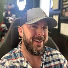 Josh Miner's Instagram, Twitter & Facebook