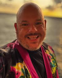 A shimmering glow of greatness! #curtislabellemusic #entertainer #shimmer  #piano #cruiselife