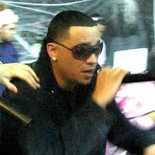 Listen to Mariposa Yailemm y Zilence by Pobre Fella in 2 playlist online  for free