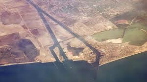 E' canale più lungo del mondo che può essere usato dalle navi più ingombranti. Egitto In Costruzione Nuovo Tunnel Sotto Il Canale Di Suez