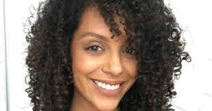 Tilt your head forward and set the wig on the middle of your forehead. 7 Things You Don T Do When Wearing A Wig Naturallycurly Com
