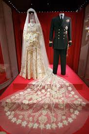 Omg That Dress Royal Wedding Dress Queen Elizabeth Ii Wedding Royal Wedding Gowns