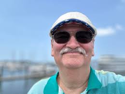 Dennis Dockham's Instagram, Twitter & Facebook