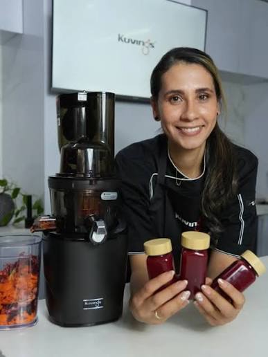 🍃 ¡Bienvenidos al mundo Kuvings Colombia! ▶️ Si te perdiste nuestro primer  Live, aquí te mostramos por qué Kuvings es mucho más que un extractor de  jugos. 💯 Diseño elegante y sus