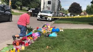 Achetez en toute confiance et sécurité sur ebay! Makeshift Memorial Grows Outside Oshawa Ont Home Where 5 Killed In Apparent Murder Suicide Bestbuylickingood