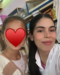 Hoy día del odontólogo 🦷 aprovecho para resumirles mi viaje a Misiones🇦🇷  (fuimos a atender a niños y adultos) •La foto 1 soy yo tirando facha, sin  más nada que decir. Parezco