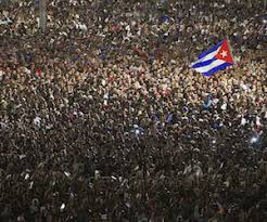 Resultado de imagen para fotos de multitud cubano por fidel