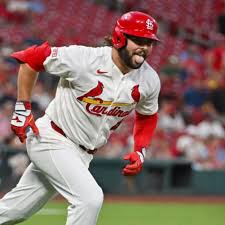 MLB: INF de Cardenales celebra su permanencia con 3 jonrones ante los Yankees