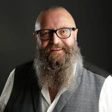 Sandy Hammer's Instagram, Twitter & Facebook