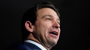 Monica Kowal's Instagram, Twitter & Facebook