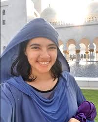 Congratulations to Raquel Cedeño Acosta, from the Class of 2004 for  graduating with her Masters in Microbiology and Cell Science from UF while  being pregnant with her 4th child! We are so