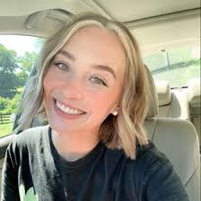 Madelyn Curry (maddiejaeee)