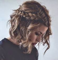 Yes, even short hair can be pulled back. 43 Gorgeous Prom Hairstyle Designs For Short Hair Prom Hairstyles 2019 3 Jandajoss Me Short Hair Updo Medium Hair Styles Medium Length Hair Styles