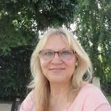 Growing David Austin's Miss Eustacia Vye Rose