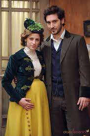 Los Actores De El Secreto De Puente Viejo Alex Gadea Y Y Sara Ballesteros Los Actores De El Secreto De Puente Viejo Nueva Serie De Antena 3 Puentes Viejos El