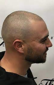 pin von dennis driessen auf buzzcut men glatze mannerfrisuren kurzhaarschnitte