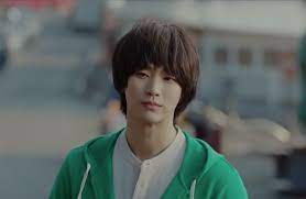 Kim soo hyun takes on (for the second time) the role of dong gu, in case that name rings a bell that's because he previously played the same role in the hit 2013 movie secretly greatly. in the epilogue of crashing landing on you, kim soo hyun appears in the signature green outfit and surprises. Kim Soo Hyun S Cameo In Crash Landing On You A Welcome Treat For Viewers Dramapanda