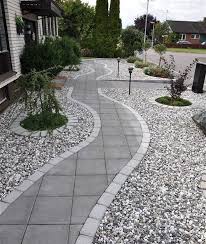It's the best gravel for pathways, too. Kiesgartendesignideen Hinterhof Hinterhof Nebenhof Nebenhof Design Garten Schone Quelle Gravel Garden Small Backyard Landscaping Side Yard Landscaping