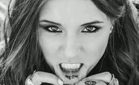 La hija de marcelo tinelli sorprendió este fin de semana a los usuarios de instagram al mostrar su nuevo tattoo. Candelaria Tinelli Y Un Osado Topless Para Presentar Su Nuevo Tatuaje Infoveloz Com
