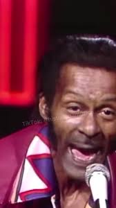 07 anos sem Chuck Berry 🌹 Me conte nos comentários qual a sua música  favorita do artista 😉 #chuckberry #nostalgia #curiosidades #rock  #historiadamusica