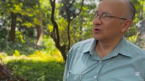 Entrevista al Biólogo y Bioquímico Omar Dary, hermano de Mario Dary creador  y fundador del Biotopo del Quetzal, creador del Sistema Universitario de  Áreas Protegidas (SUAP), creador de la Escuela de ...