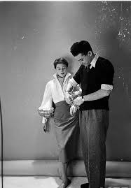 Bettina Wearing Hubert S Iconic Bettina Blouse Spring Collection February 1952 Fashion Pictures 20th Century Fashion Vintage Fashion