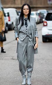 Sonia Lyson From Street Style At Fall 2020 Fashion Week E Online Street Style Women Mens Fashion Week Street Style Casual Street Style