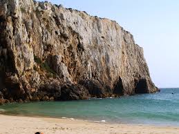 Der regen fällt im märz vom winter ab und die temperaturen sind mild, was zu einem guten wetter führt, um zu sehen, ohne sich mit menschenmassen zu beschäftigen. Wetter Fur Portugal Im April 2021 Temperatur Klimatabelle